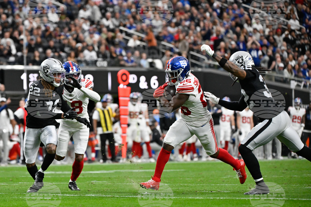 Giants Raiders Football