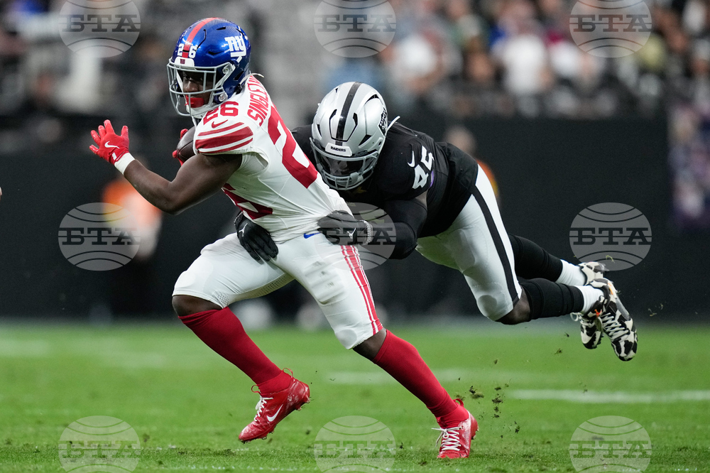 Giants Raiders Football