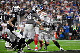 APTOPIX Giants Raiders Football