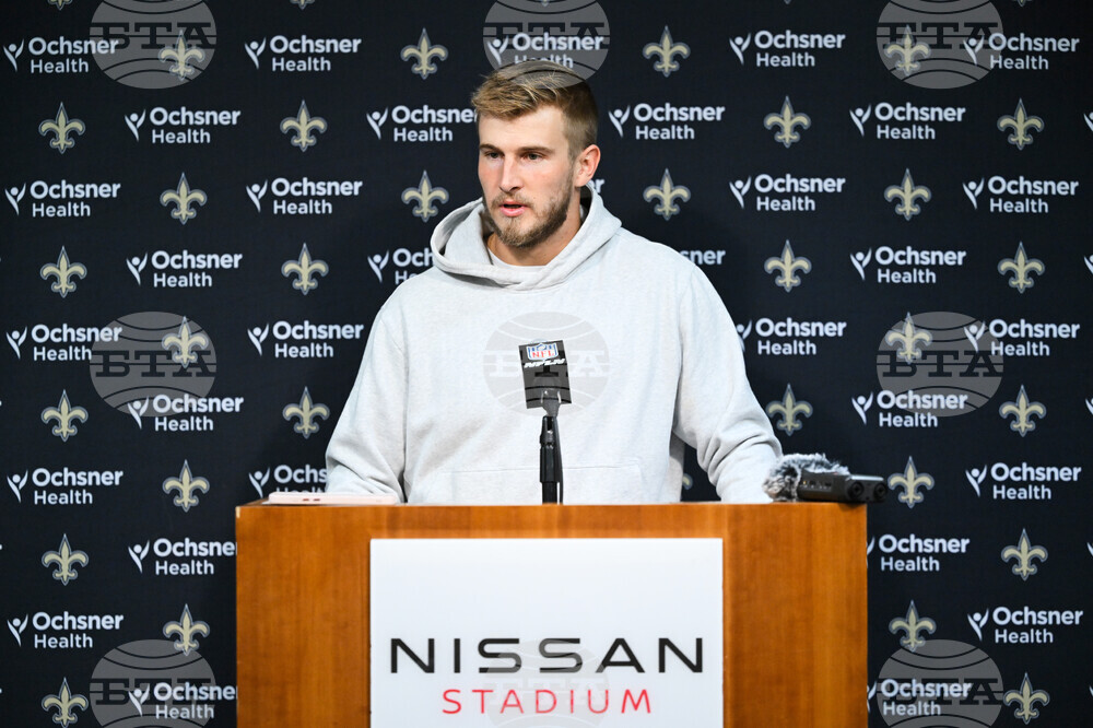 Saints Titans Football