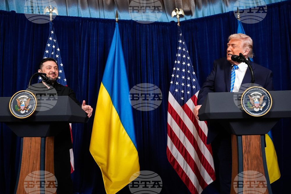 Украйна иска Русия да ѝ плати репарации, каза Зеленски и изрази готовност за среща с Путин