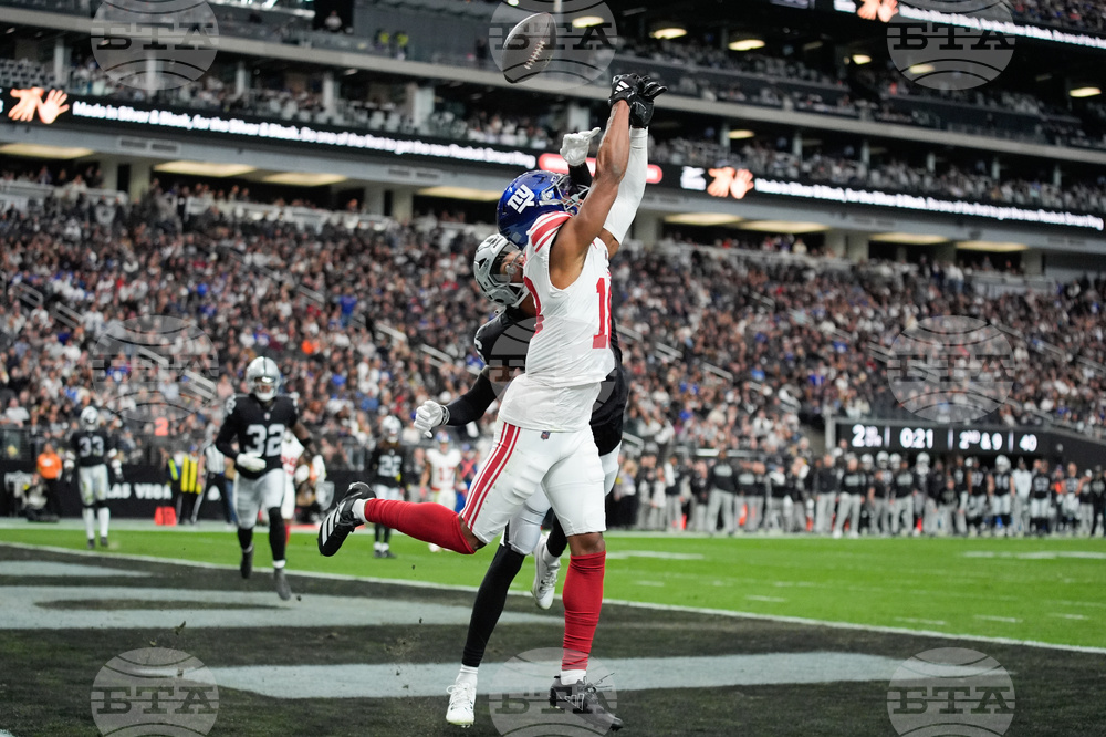 Giants Raiders Football