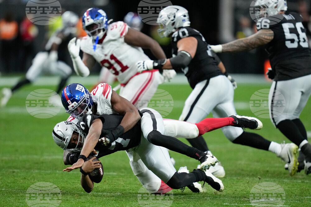 Giants Raiders Football