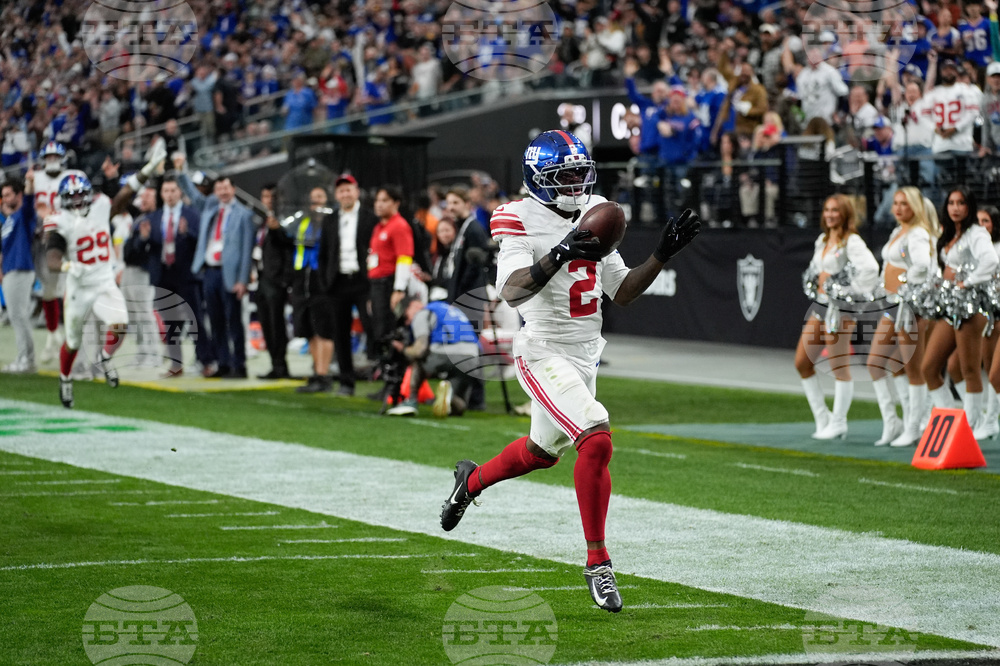 Giants Raiders Football