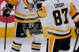 Penguins Blackhawks Hockey