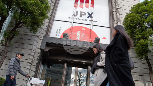 Водещият индекс в Токио скочи с близо 3 на сто в първата сесия за 2026 г., следвайки петъчния растеж на Уолстрийт