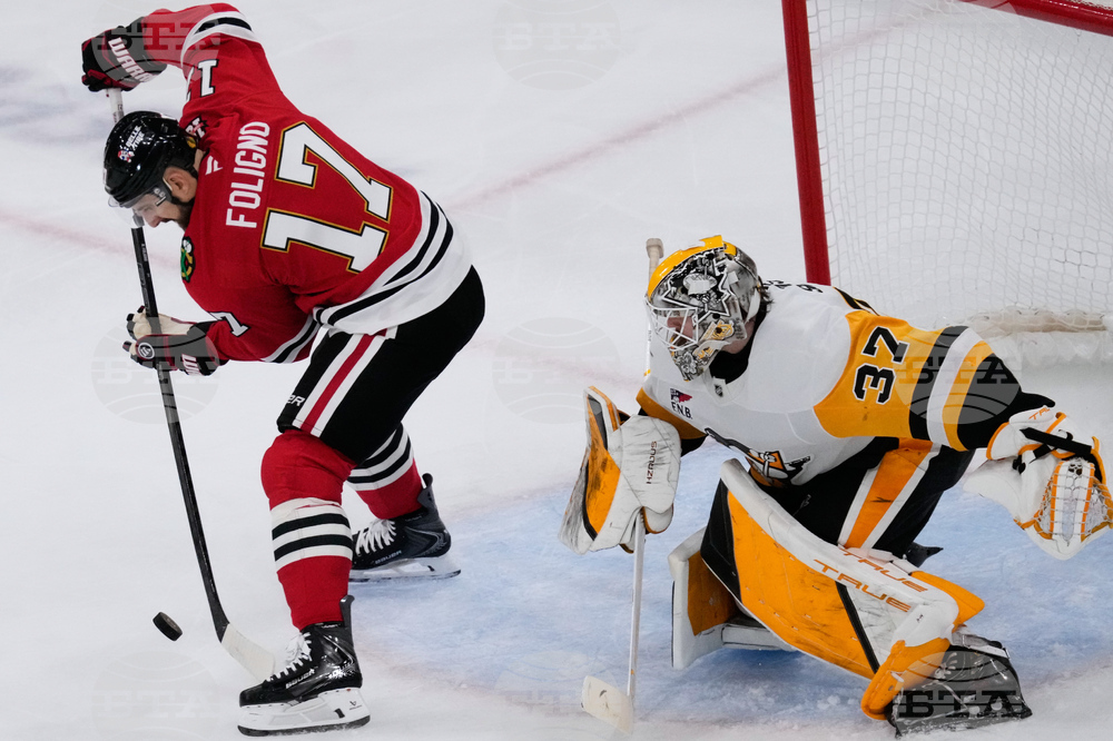 Penguins Blackhawks Hockey