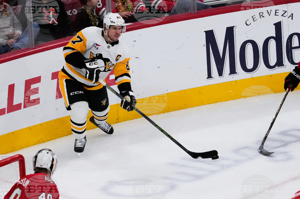 Penguins Blackhawks Hockey