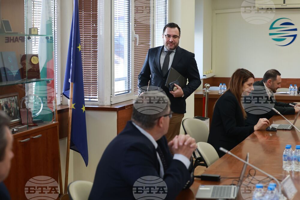 Природният газ поевтинява с 3,3 на сто през януари, реши КЕВР 