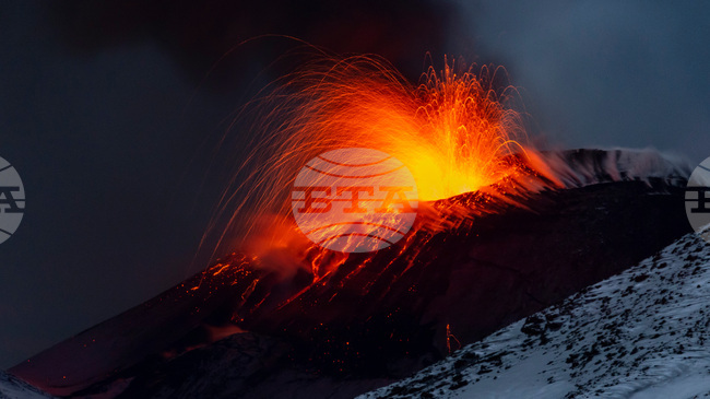 Екскурзоводи протестират срещу новите правила за безопасност при посещения на вулкана Етна
