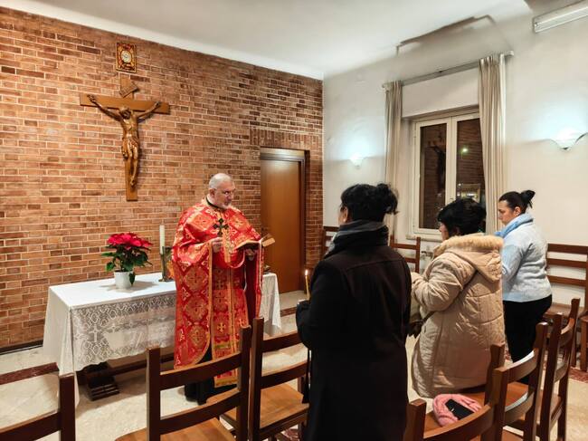 Църковна община „Свети Седмочисленици“ в Рим и околностите започна рождественските празници с богослужение в Колеферо