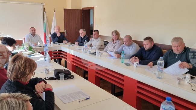 Общинският съвет в Минерални бани прие Годишна програма за управление и разпореждане с имоти общинска собственост