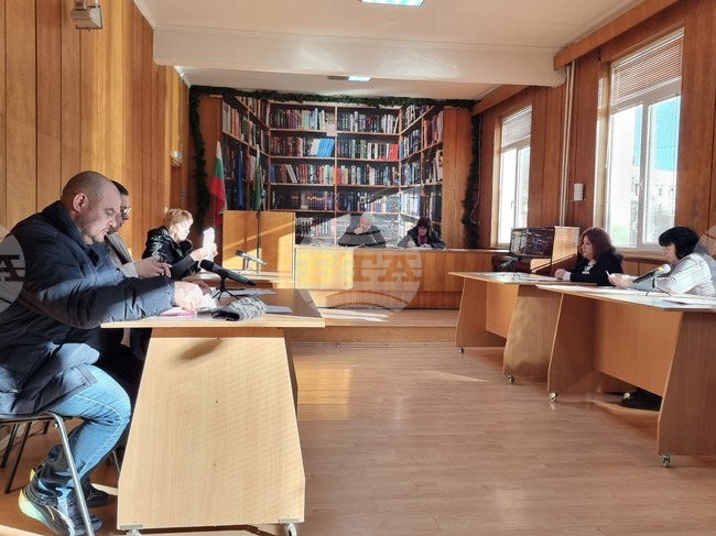 Общинските съветници в Брезник одобриха месечните отчисления за 2026 г. от Закона за управление на отпадъците