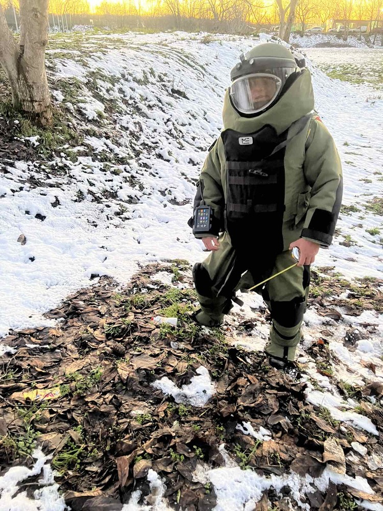 Специализиран екип от Сухопътните войски унищожи невзривена ръчна граната, открита в Плевен