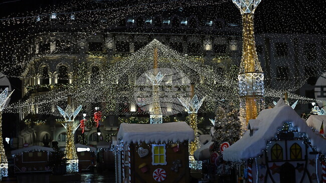 Аджерпрес: Кметството на Крайова удължава коледния базар до 11 януари 2026 г.