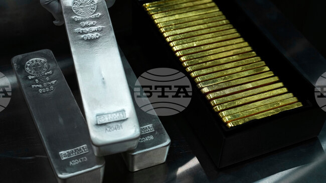 Цената на среброто доближава прага от 100 д. за тройунция 