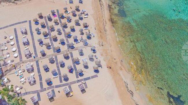 КНА: Туристическите пристигания от Германия достигнаха 28-годишен връх, каза заместник-министърът на туризма на Кипър