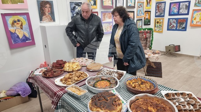 Читалища от община Монтана оживиха града с характерни за района песни, танци, обичаи и ястия по време на празнична вечер