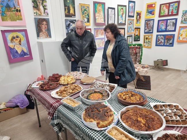 Читалища от община Монтана оживиха града с характерни за района песни, танци, обичаи и ястия по време на празнична вечер