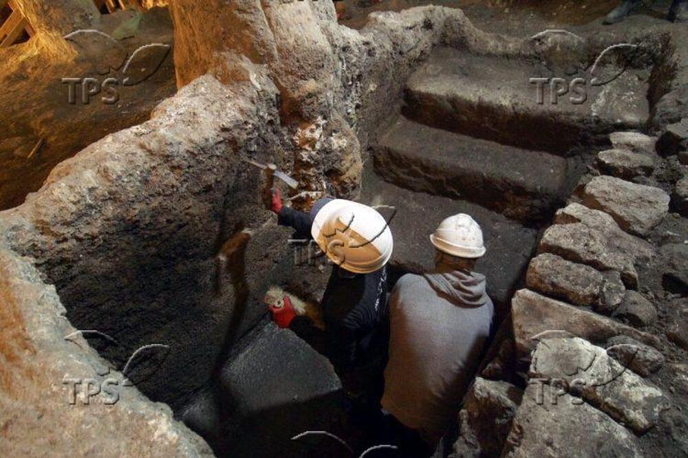 ТПС: Еврейска ритуална баня на 2000 години беше открита близо до Храмовия хълм в Йерусалим 