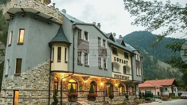 Най-доброто еко вилно селище на България за 2025 г. – „Замъка - Хорлог“ в Триград, привлича все повече туристи от Европа, Америка, Австралия