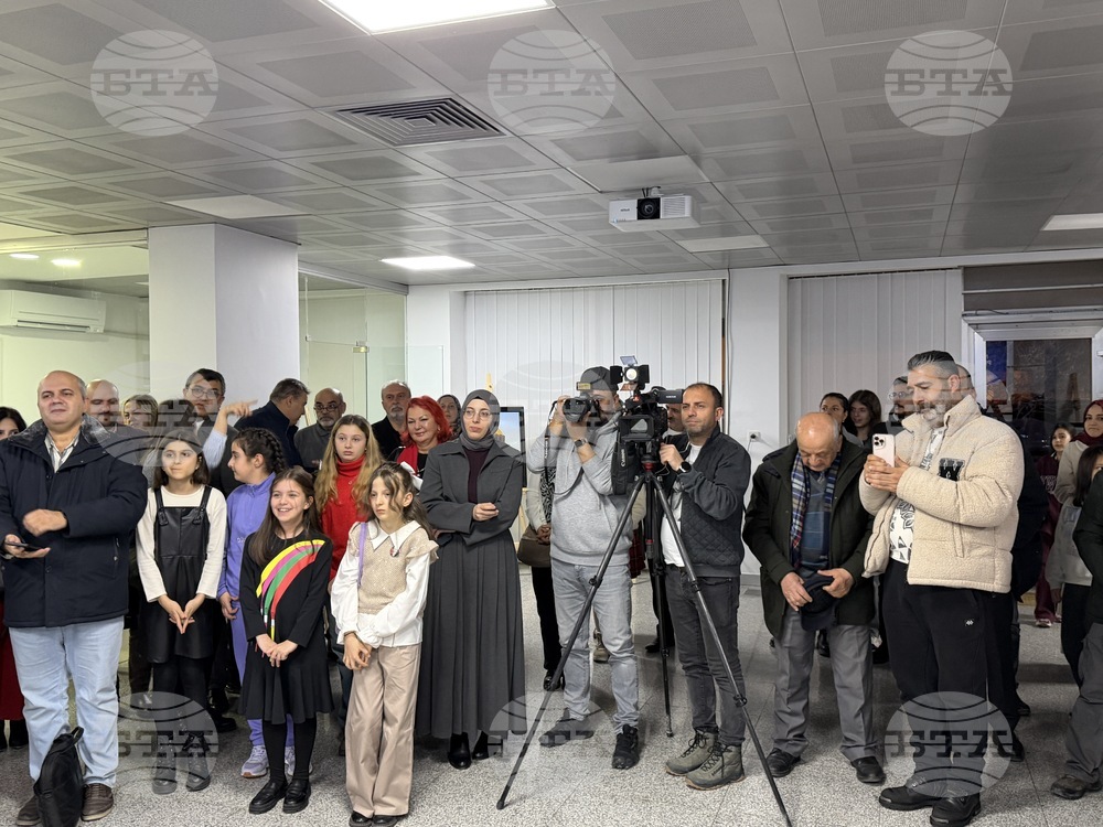 Турция - Национален пресклуб на БТА Анкара - „Мостът на цветовете: деца със специални заложби от Турция рисуват България“ - изложба