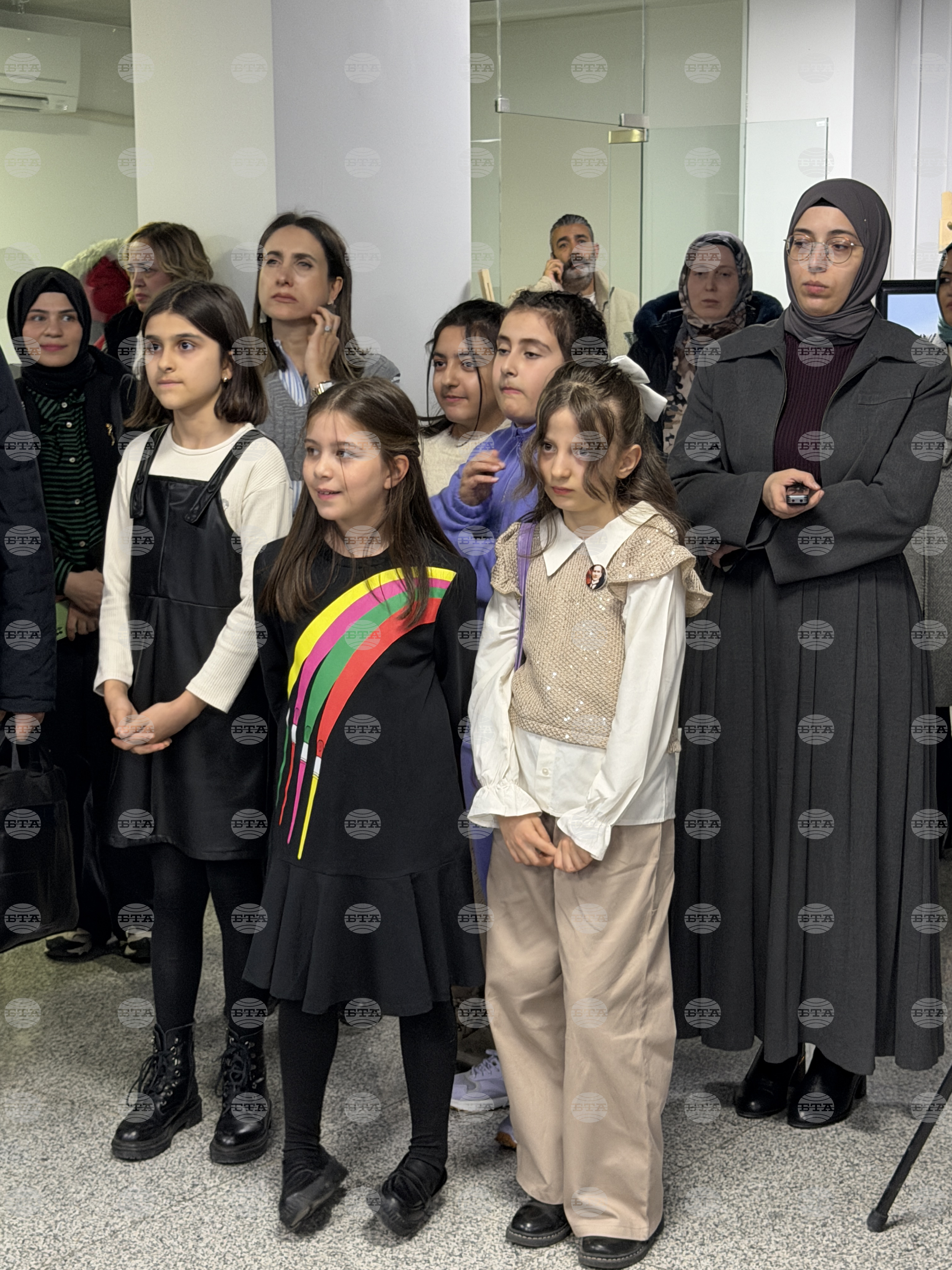 Турция - Национален пресклуб на БТА Анкара - „Мостът на цветовете: деца със специални заложби от Турция рисуват България“ - изложба