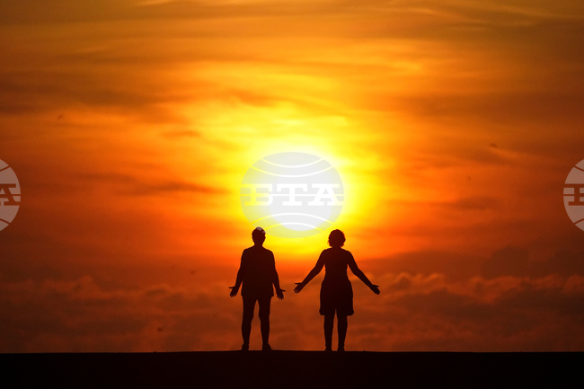 Be Well Couples Buying Time