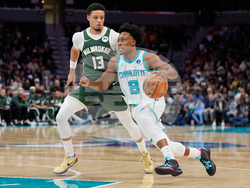 Bucks Hornets Basketball