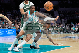 Bucks Hornets Basketball