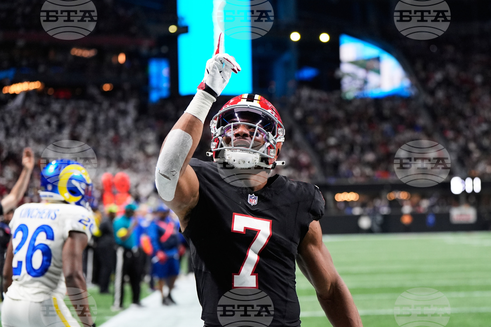 Rams Falcons Football