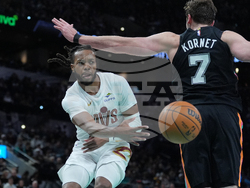 Cavaliers Spurs Basketball