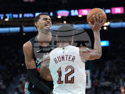 Cavaliers Spurs Basketball