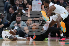 Cavaliers Spurs Basketball