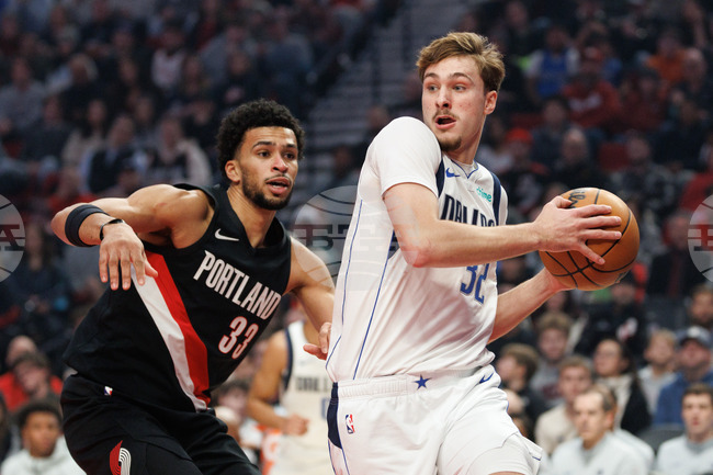 Mavericks Trail Blazers Basketball
