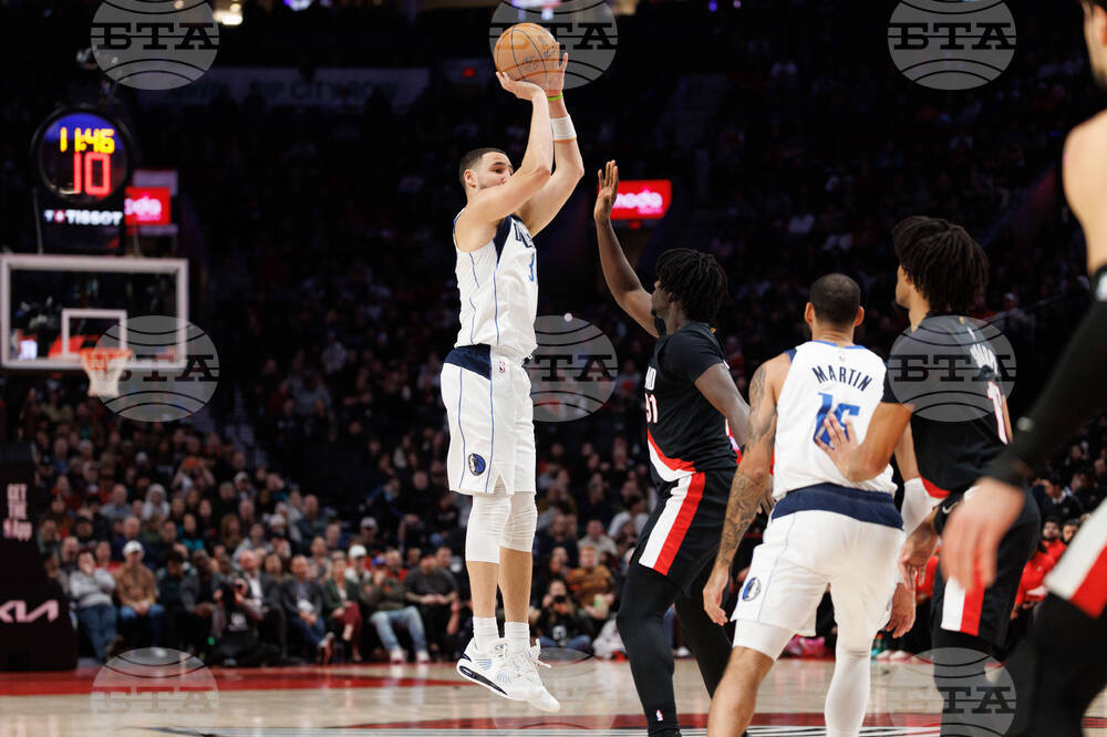 Mavericks Trail Blazers Basketball