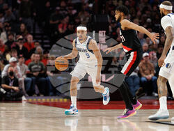 Mavericks Trail Blazers Basketball