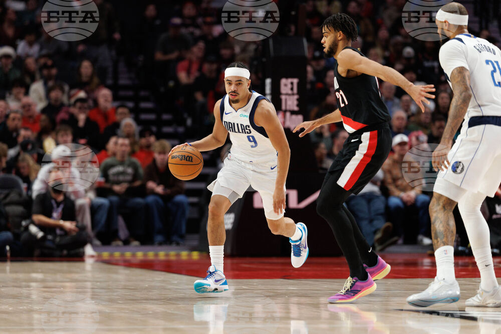 Mavericks Trail Blazers Basketball
