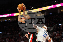 Mavericks Trail Blazers Basketball