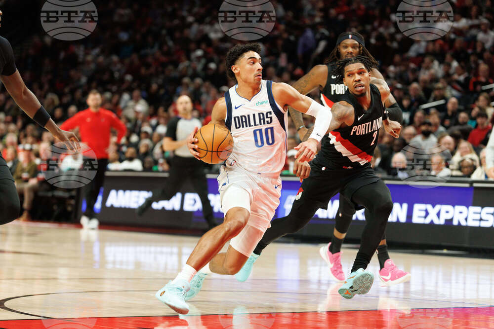 Mavericks Trail Blazers Basketball