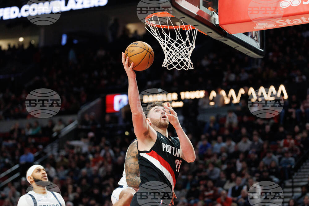 Mavericks Trail Blazers Basketball
