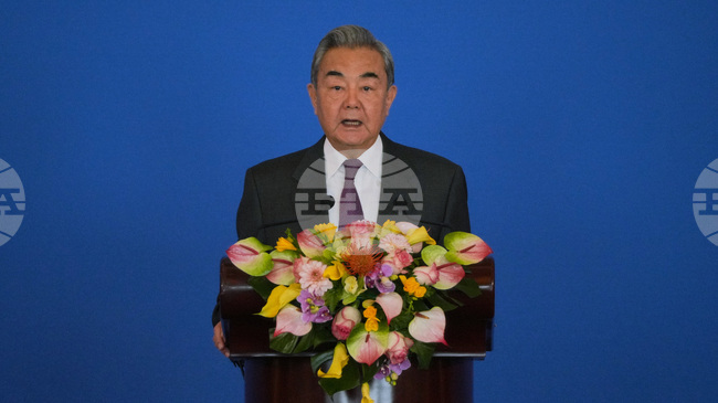 Китайският министър на външните работи Ван И пристигна в Танзания