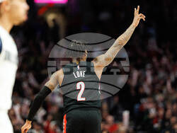 Mavericks Trail Blazers Basketball