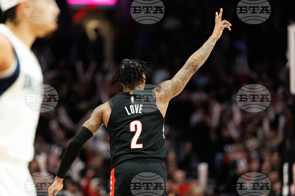 Mavericks Trail Blazers Basketball