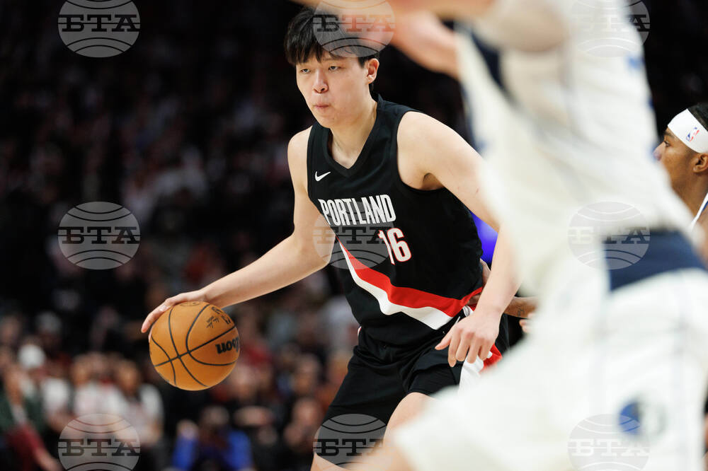 Mavericks Trail Blazers Basketball