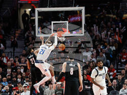 Mavericks Trail Blazers Basketball