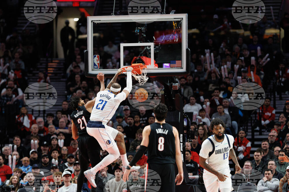 Mavericks Trail Blazers Basketball