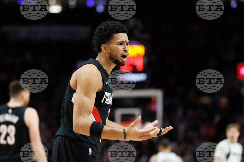 Mavericks Trail Blazers Basketball