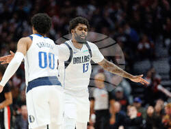 Mavericks Trail Blazers Basketball