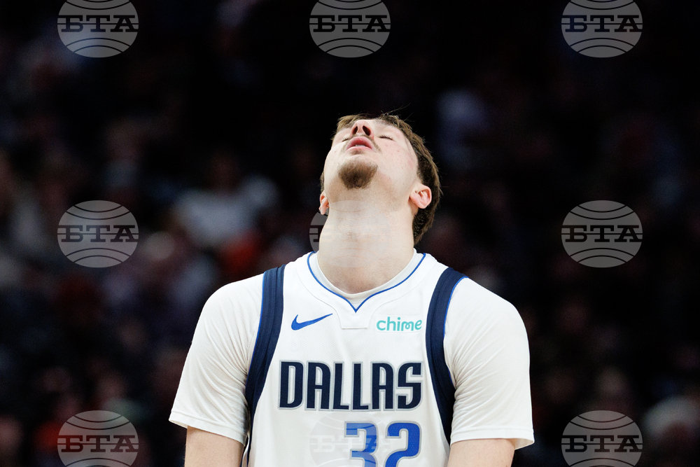 Mavericks Trail Blazers Basketball